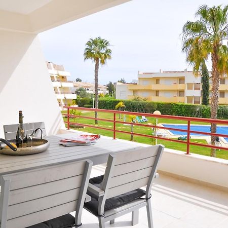 Lovelystay - 2Br Modern, Pool Access, Close To Marina & Beach Quarteira Zewnętrze zdjęcie