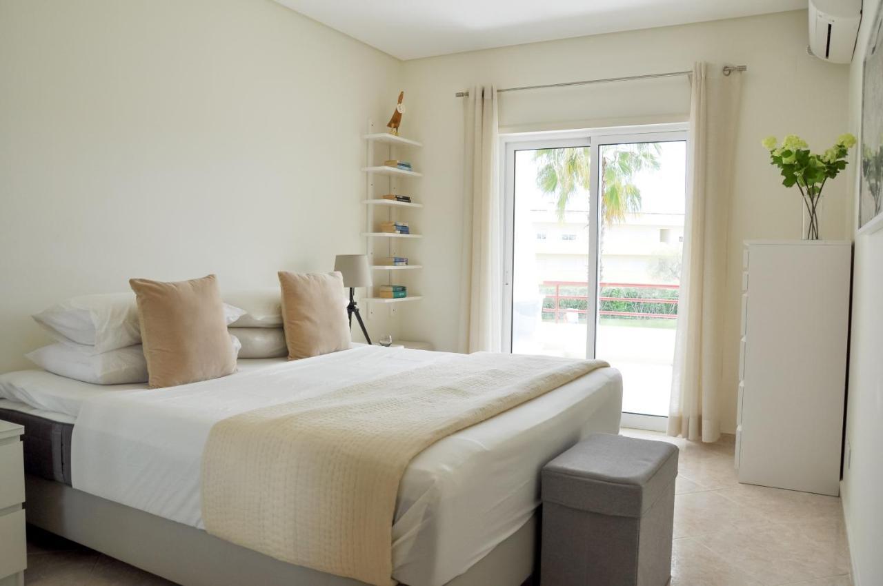 Lovelystay - 2Br Modern, Pool Access, Close To Marina & Beach Quarteira Zewnętrze zdjęcie