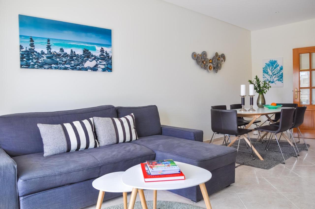 Lovelystay - 2Br Modern, Pool Access, Close To Marina & Beach Quarteira Zewnętrze zdjęcie
